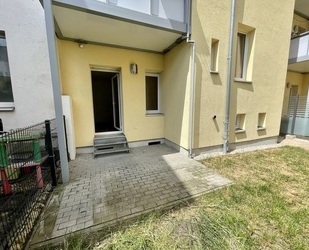 Moderne 2 Raum Wohnung mit Wanne, Dusche und Terrasse in Gera-Debschwitz!