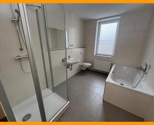 Moderne 3 Raum-Wohnung mit stylischem Bad mit Fenster, Dusche und Wanne. - Gera