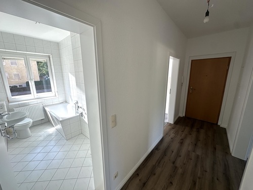 Flur - 3 Zimmer Etagenwohnung zur Miete in Gera