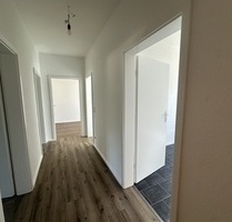Neu sanierte 3 Zimmer Wohnung mit Balkon und Wanne in Untermhaus! - Gera