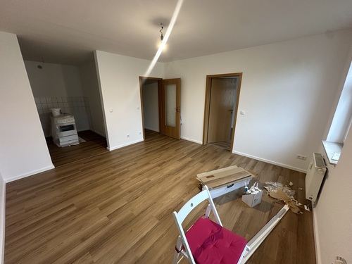 Wohnzimmer - Etagenwohnung mit 42,00 m&sup2; in Großenstein zur Miete