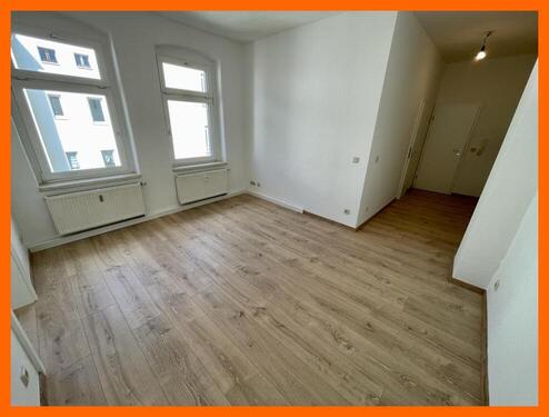 Wohnzimmer - Erstbezug nach Sanierung! Kleine 2,5-R. Wohnung in der Innenstadt von Gera