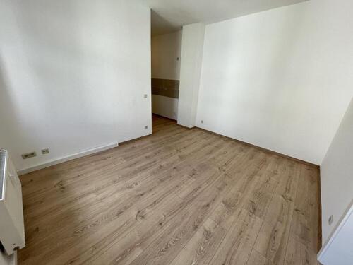 Wohnzimmer - 2 Zimmer Etagenwohnung zur Miete in Gera