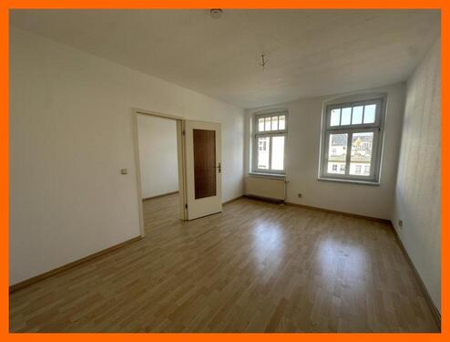 Wohnzimmer - Gemütliche 3-Raum Wohnung im Zentrum von Gera! Nähe Hauptbahnhof!