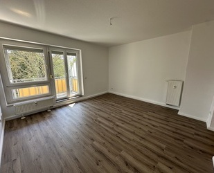 3 Raum Wohnung mit Balkon & Mietergarten in Gera-Untermhaus!