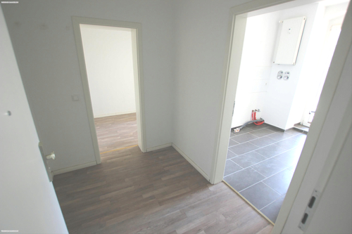 Flur - Erdgeschoßwohnung mit 42,00 m&sup2; in Gera zur Miete