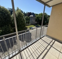 Idyllisch wohnen im Zentrum von Weida. 3 Raum Wohnung mit Balkon und Aufzug!