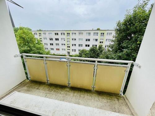 Balkon - 4 Zimmer Etagenwohnung in Gera