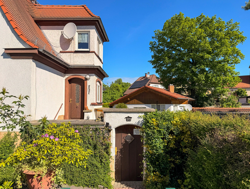 Hauseingang - Einfamilienhaus mit 76,00 m&sup2; in Gera zum Kaufen