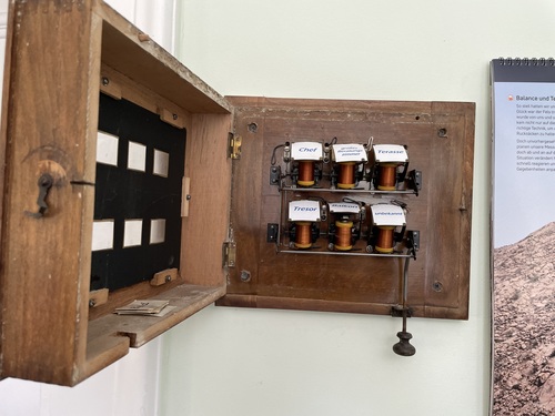 Historische Zimmerrufanlage - 