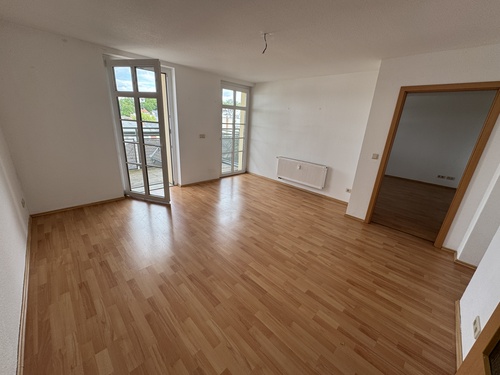 Wohnen - Helle & ruhige 2 Zimmer Whg. mit Aufzug und Balkon (W 31)