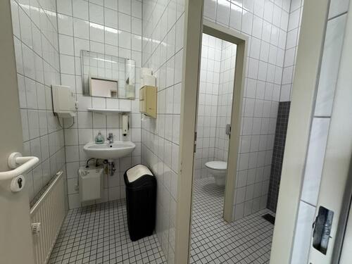 WC Herren 1. OG - 