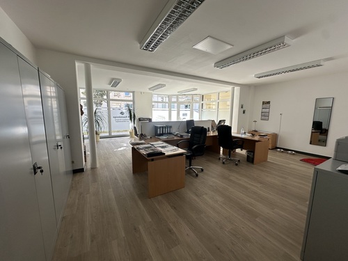 Verkaufsraum - Tolle Gewerbefläche mit barrierefreiem Zugang, Fußbodenheizung und Stellplätzen in gut frequentierter Lage von Gera!