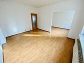 Wohn- & Esszimmer - 3 Zimmer Etagenwohnung zur Miete in Gera