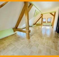 Große 2,5-Raum-Wohnung mit Wanne und Dusche! Maisonette! - Gera