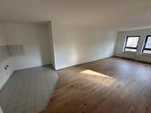 Wohnzimmer/Küche - 2 Zimmer Etagenwohnung zur Miete in Gera