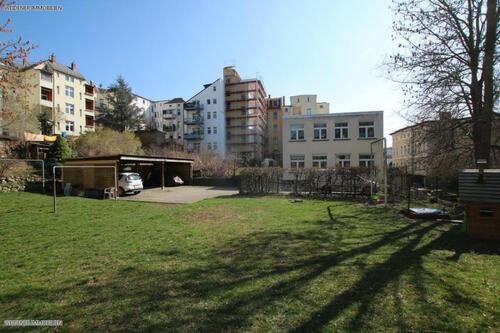 Rückansicht & Garten - 3 Zimmer Dachgeschoßwohnung zur Miete in Gera