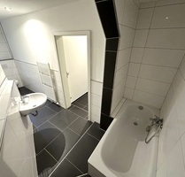 Moderne 3 Zimmer Wohnung mit Wanne in Geraer Ostviertel!
