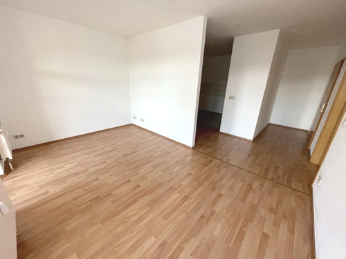 Wohnen & Flur - Dachgeschoßwohnung mit 52,00 m&sup2; in Gera zur Miete