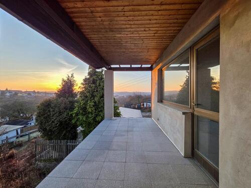 Balkon mit herrlichem Weitblick - Einfamilienhaus in ruhiger Stadtrandlage von Gera – solides Haus mit Potenzial! *Provisionsfrei!