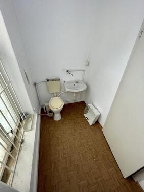 WC - 