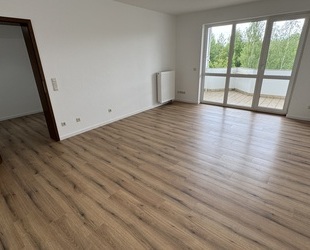 2 Raum Wohnung mit Balkon und Aufzug im ansprechendem Wohnumfeld in Gera