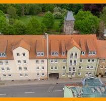Idyllisch wohnen im Zentrum von Weida! Gemütliche 1 Raum Wohnung mit Dusche.