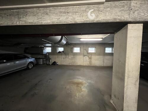 Tiefgaragenstellplatz - 
