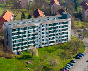 Doppelt genießen: Balkon und großer Wintergarten in attraktiver 2-Raum-Wohnung in Gera-Bieblach!