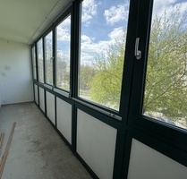 mit Wintergarten und Balkon: helle 2-Raum-Wohnung in Gera-Bieblach!