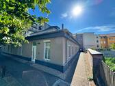 Ansicht - Außergewöhnlich wohnen! Großzügige 4-Raum-Wohnung mit Wohnküche, Komfortbad und Stellplatz in Gera.