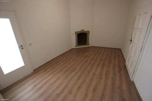 Flur - Eingang mit Kamin - 