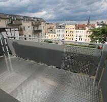 WOW! Hochwertige 4 Raum-Wohnung mit modernem Bad und großem Balkon! Die Wohnung zum Wohlfühlen. - Gera
