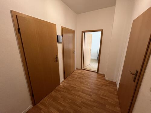 Flur - Etagenwohnung mit 56,00 m&sup2; in Gera zur Miete