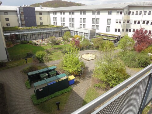 Balkon Ausblick - 2 Zimmer Etagenwohnung zur Miete in Gera