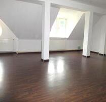 2 Raum DG Wohnung mit Balkon in direkter City-Lage! - Gera