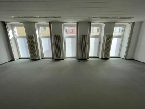 Hauptraum - 3 Zimmer Büro zur Miete in Gera