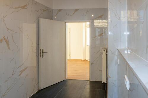 Bad - 4 Zimmer Etagenwohnung zur Miete in Gera