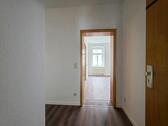 Flur & Küche - Etagenwohnung mit 37,53 m&sup2; in Gera zur Miete