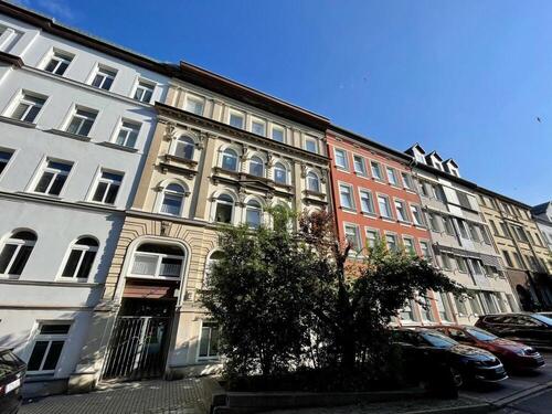 Ansicht - Modern sanierte 4 Raum-Wohnung mit Balkon und schickem Bad!