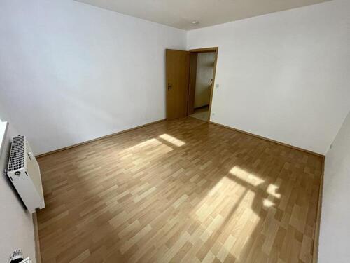 Wohnraum - Erdgeschoßwohnung mit 30,00 m&sup2; in Gera zur Miete