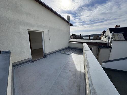 Terrasse - 2 Zimmer Dachgeschoßwohnung zur Miete in Gera