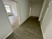 Flur - Etagenwohnung mit 94,00 m&sup2; in Gera zur Miete