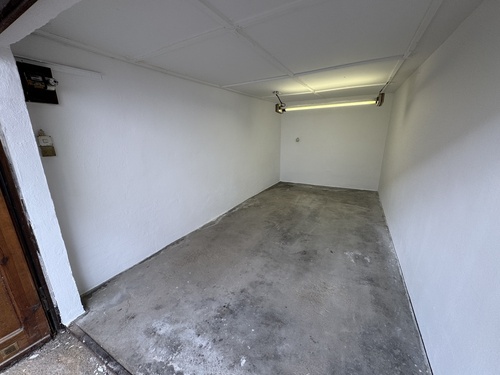 Garage 1 - Jetzt Stellplatz sichern – Garage sofort verfügbar! Strom vorhanden!