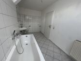 Bad - 2 Zimmer Dachgeschoßwohnung in Weida