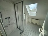 Bad neu - Gemütliche 3 Raum DG Wohnung mit Garten am Haus - unterhalb der Osterburg!