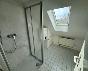 Gemütliche 3 Raum DG Wohnung mit Garten am Haus - unterhalb der Osterburg! - Weida