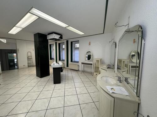 Laden I vorne - Sie brauchen neue Laden-oder Büroräume ca. 70 m² in der Geraer Innenstadt?
