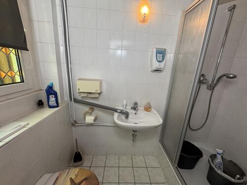 WC im Treppenhaus - 