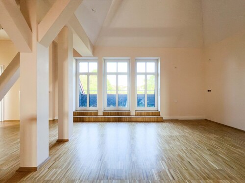 Kochbereich - Dachgeschoßwohnung mit 130,00 m&sup2; in Gera zum Kaufen